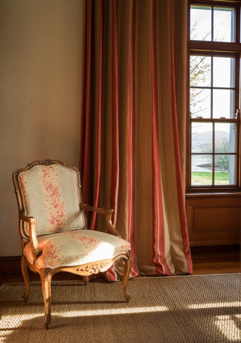 Stacks Image 4484650